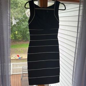 Super flattering black and white cocktail dress